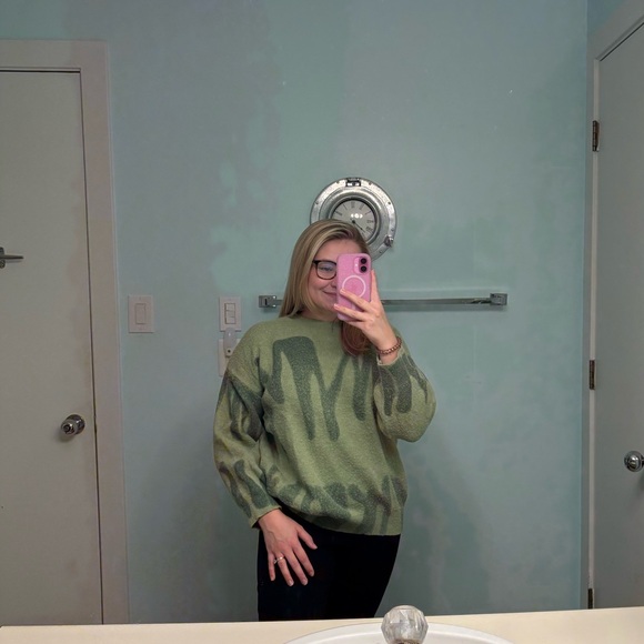 GREEN SWEATER - Picture 2 of 4